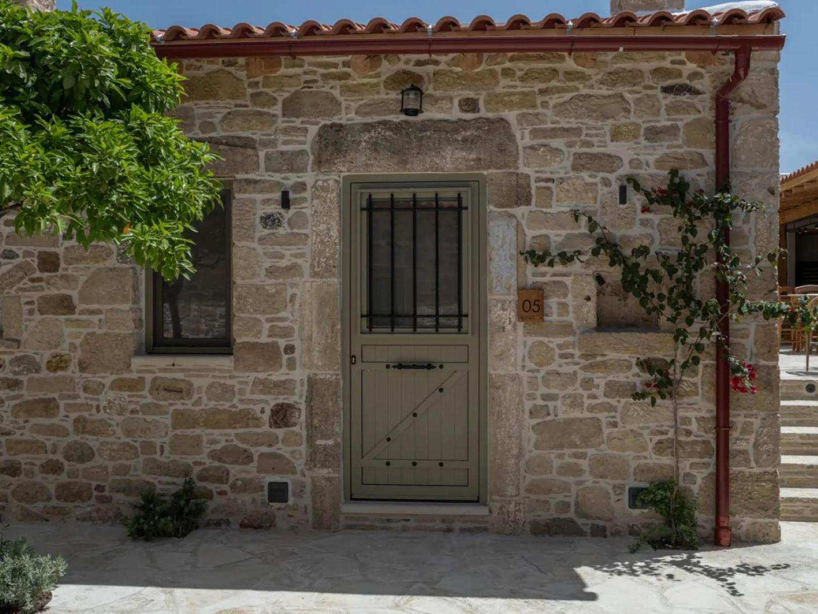 St.Ten Stone Built Village Agioi Deka  Extérieur photo