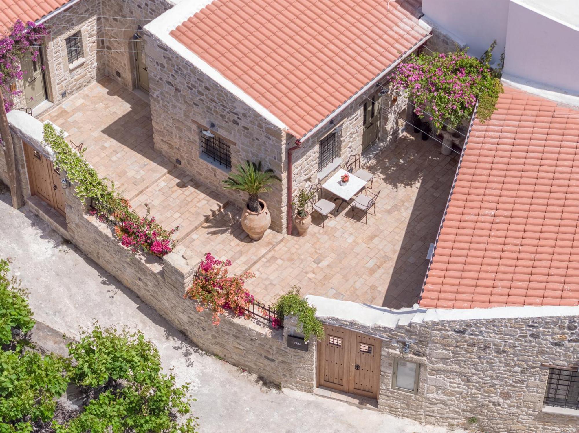 St.Ten Stone Built Village Agioi Deka  Extérieur photo